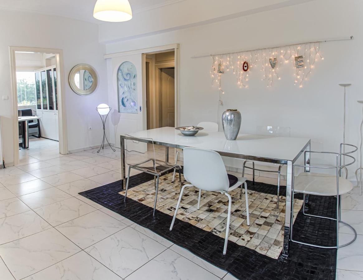 Two Bedroom Bright With Amazing Veranda Apartment
