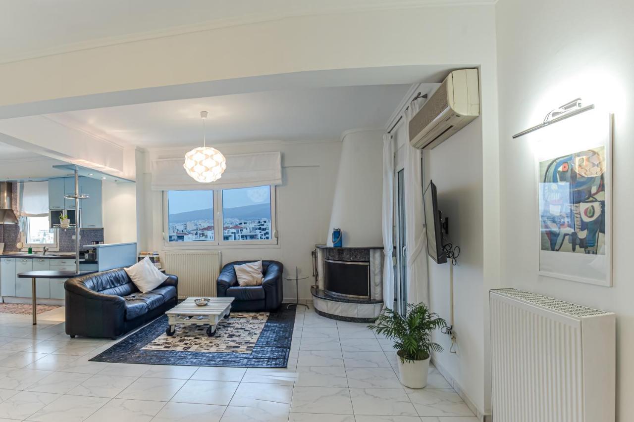 Two Bedroom Bright With Amazing Veranda Thessaloniki
